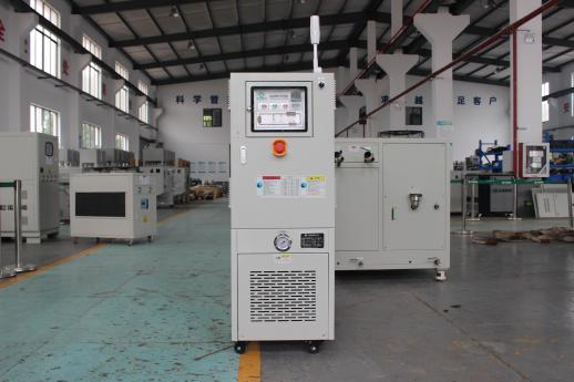 模溫機(jī)在光學(xué)鏡片成型中的應(yīng)用 模溫機(jī)在光學(xué)鏡片成型中的應(yīng)用