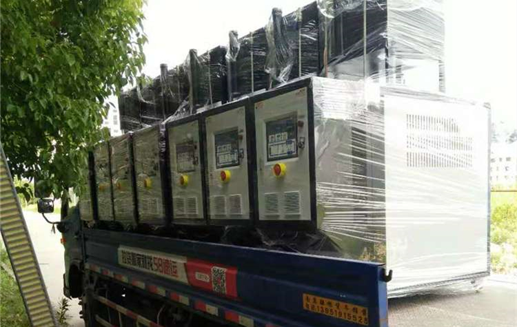  7臺反應(yīng)釜電加熱導(dǎo)熱油爐廠家_發(fā)貨浙江寧波