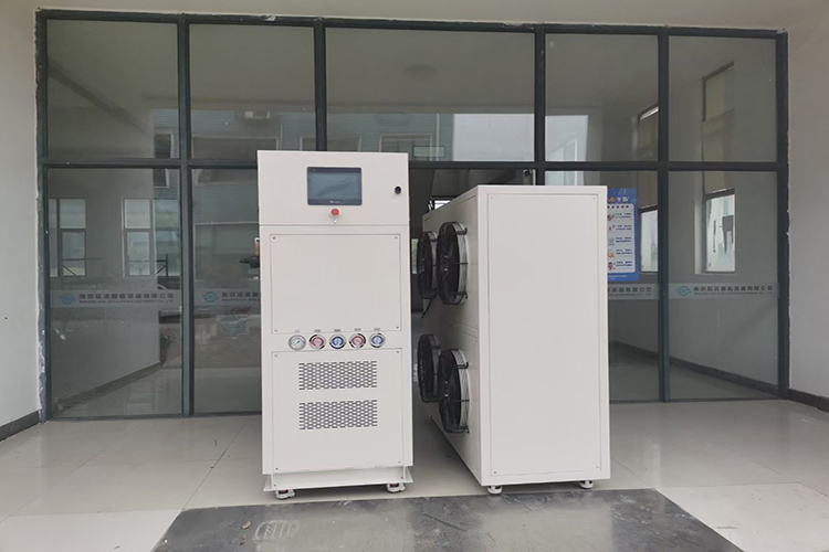 2臺(tái)定制冷熱一體機(jī)_直發(fā)福建寧德