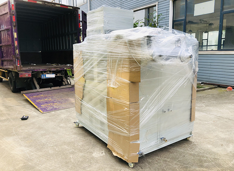 1臺(tái)定制冷熱一體機(jī)_發(fā)往廣東江門