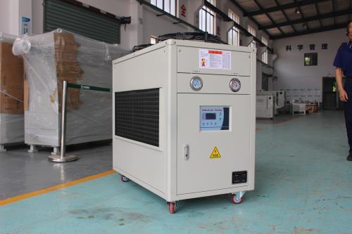 工業(yè)冷水機風冷和水冷有什么區(qū)別 工業(yè)冷水機風冷和水冷有什么區(qū)別
